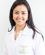 Dra. Flávia Moura 